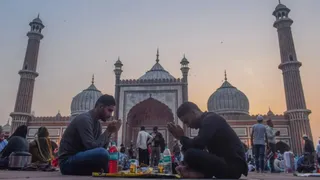 दिल्ली हाई कोर्ट ने जामा मस्जिद के अंदर और आसपास के अवैध निर्माण व अतिक्रमण पर दिल्ली नगर निगम (MCD) को दो महीने में सर्वे करने का आदेश दिया है। सोशल मीडिया