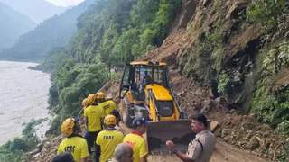 राजमार्ग पर राक एंकरिंग, शार्टकिट से बांधी जाएगी दरकती पहाड़ियां. File Photo