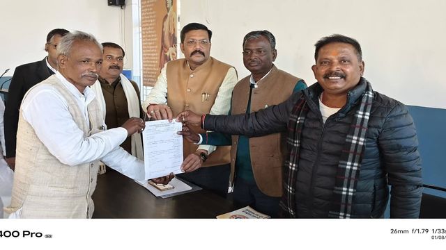 श्रवण राय फिर बनेंगे धनबाद भाजपा महानगर अध्यक्ष, ढुलू महतो समेत पांच ने भरा प्रदेश परिषद का नामांकन
