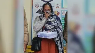 पटेलनगर पुलिस की ओर से गिरफ्तार बांग्लादेशी महिला। पुलिस