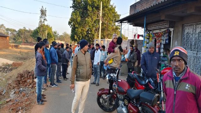 जामताड़ा में नकाबपोश अपराधियों का आतंक: CSP संचालक से लूट, हवाई फायरिंग से दहशत
