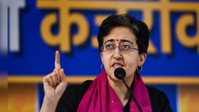 दिल्ली की पूर्व CM आतिशी के वीडियो में छेड़छाड़, कपिल मिश्रा पर केस दर्ज; जानबूझकर धार्मिक भावनाएं भड़काने का आरोप