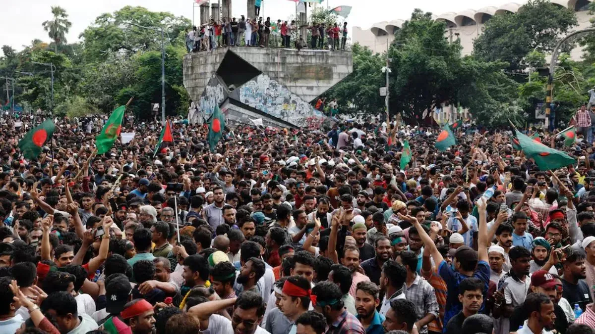 विचार: पाकिस्तान के रास्ते जाता बांग्लादेश, इस्लामिक कट्टरपंथ और भारत के प्रति घृणा हावी
