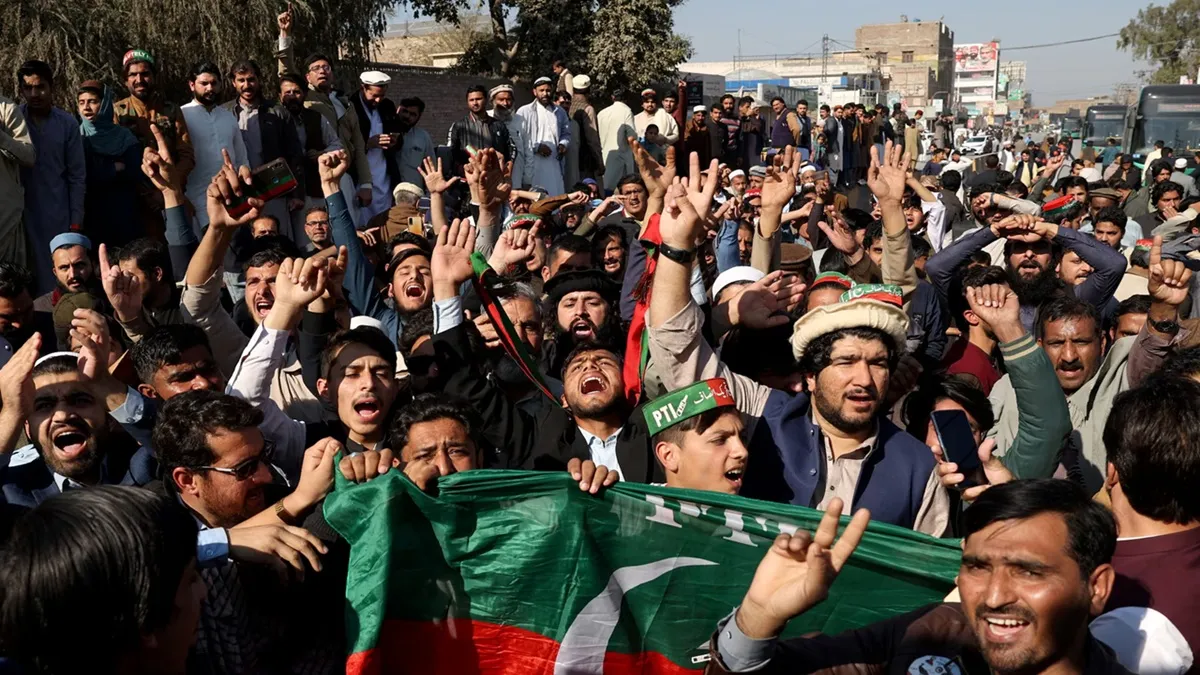 पाकिस्तान में 63 फीसद युवाओं ने कभी स्कूल का मुंह भी नहीं देखा, आतंकवाद को मिल रहा बढ़ावा