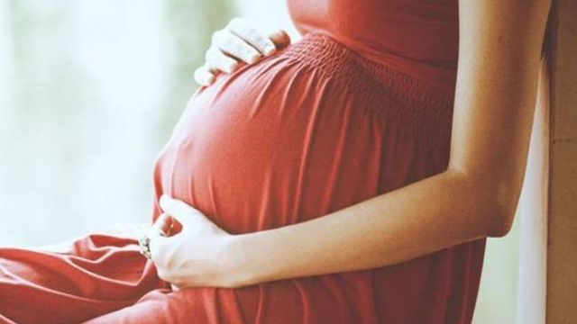 'प्रेग्नेंट करो, पैसे कमाओ' और 'प्लेबॉय सर्विस' के नाम पर साइबर ठगी, एक आरोपी गिरफ्तार
