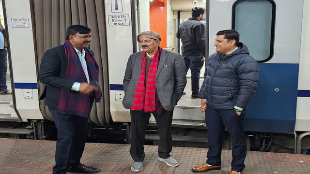 पश्चिम बंगाल चुनाव 2026: धनबाद विधायक राज सिन्हा बने आसनसोल के प्रभारी
