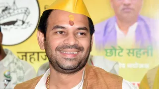तेज प्रताप यादव ने की लालू यादव को भारत रत्न की मांग।