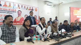 जी रामजी योजना के बारे में जानकारी देते उपमुख्यमंत्री केशव प्रसाद मौर्य