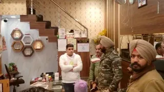 जालंधर में ज्वेलरी शॉप में लाखों की चोरी।