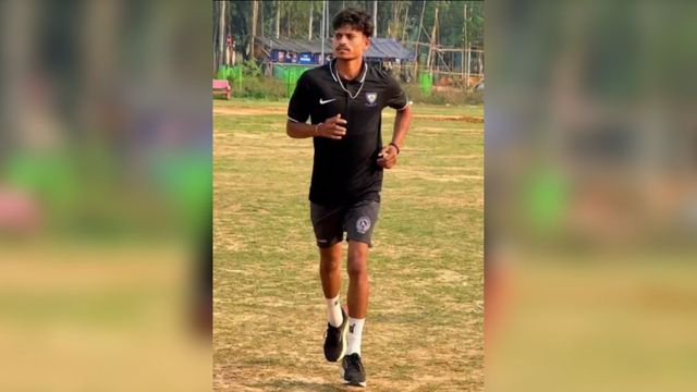 गरीबी से IPL तक का सफर: रोहतास के अमित कुमार का सनराइजर्स हैदराबाद में चयन; विवेकानंद की जीवनी से मिली सीख
