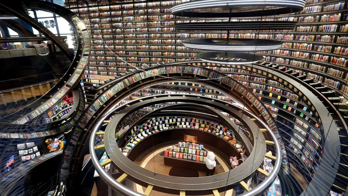 हैरी पॉटर के हॉगवर्ट्स की याद दिलाते हैं चीन के अनोखे बुकस्टोर, देख कर रह जाएंगे दंग
