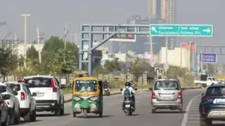 गलत दिशा से वाहन चलाना खतरे से खाली नहीं।