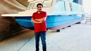 पर्यटन मंत्री कपिल मिश्रा ने बताया कि मुंबई में क्रूज का निर्माण कार्य लगभग पूरा हो चुका है। सोशल मीडिया