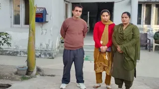 लापता महिला को ढूंढकर स्वजनों से मिलाया।
