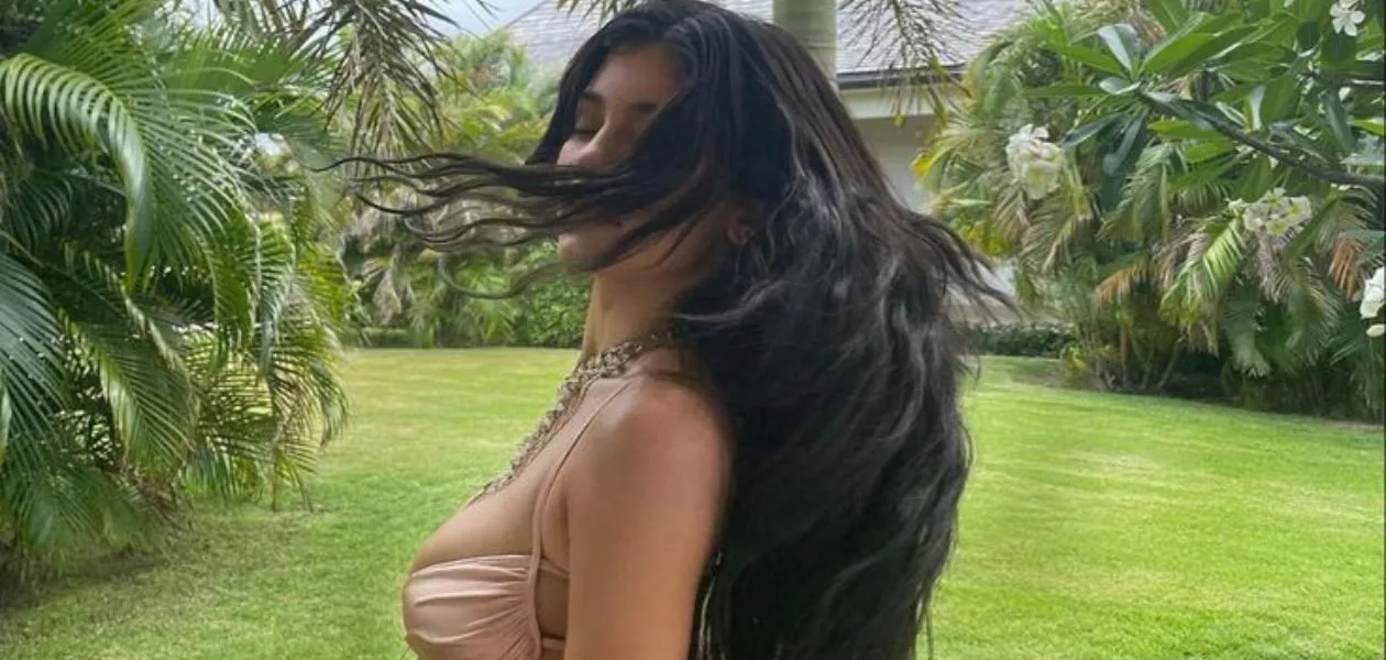 28 साल में बिन ब्याही बनी दो बच्चों की मां, 3 लोगों से रहा अफेयर; आज 6 हजार करोड़ की मालकिन है ये हसीना
