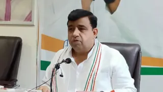 पूर्व विधायक अनिल भारद्वाज ने दिल्ली सरकार पर उठाए सवाल।