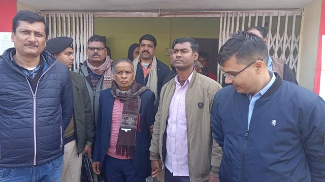 Gopalganj News: बरौली में निगरानी की टीम का छापा, 6500 रुपये रिश्वत लेते राजस्व अधिकारी गिरफ्तार
