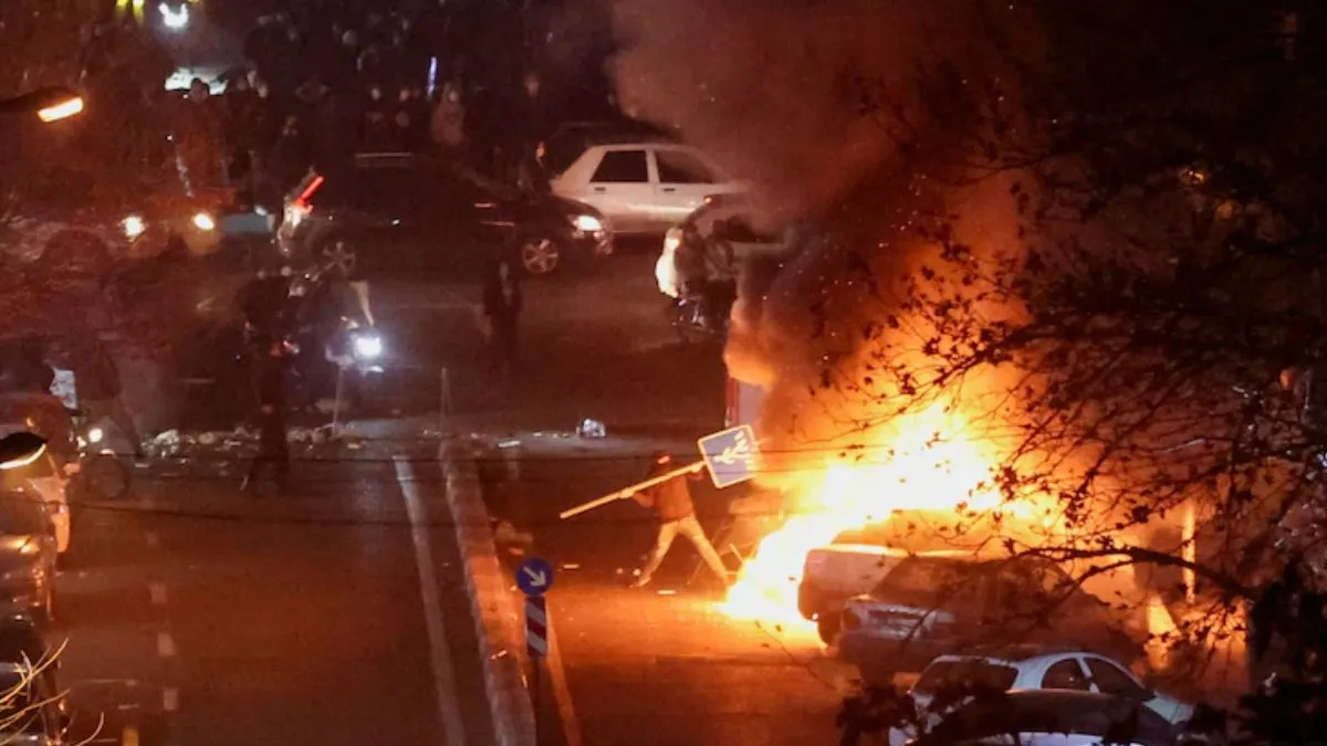 ईरान में कोहराम : 2000 से ज्यादा लोगों की मौत, पहली बार सरकार ने स्वीकारी सच्चाई
