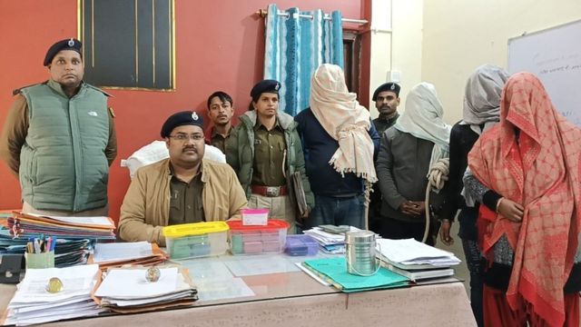 वैशाली में पति-पत्नी सहित चार तस्कर गिरफ्तार, 440 ग्राम हेरोइन बरामद
