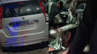 घटना के बाद क्षतिग्रस्त कार