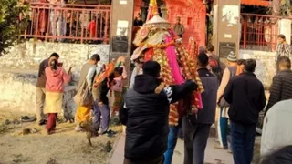 मां राजराजेश्वरी नंदा देवी सिद्धपीठ कुरुड़ में स्थित मंदिर में विराजमान हो गई है।