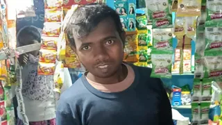 बच्चों की बरामदगी के बाद दुकानदार रितेश ने राहत की सांस ली।