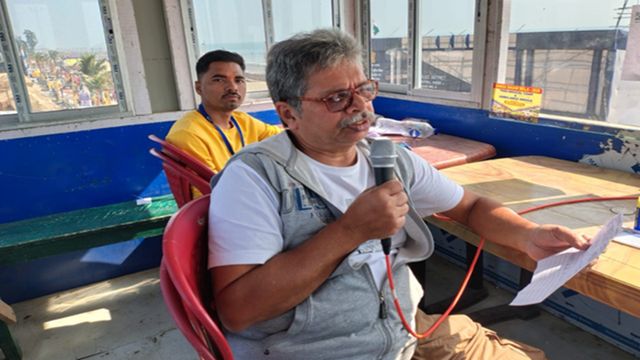 गंगासागर में लापता लोगों को अपनों से मिलाने का उठाया जिम्मा, जानिए कौन हैं सनत पांडा