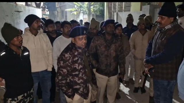हाजीपुर में पतंग उड़ाने को लेकर दो बच्चों के विवाद में हुई फायरिंग, गोली लगने से सफाई कर्मी घायल; तीन गिरफ्तार
