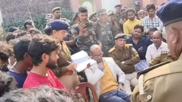 किशनगंज में सैन्य स्टेशन के लिए चिह्नित जमीन का किसानों ने किया विरोध, बड़ी संख्या में पहुंचकर सीमांकन को रोका
