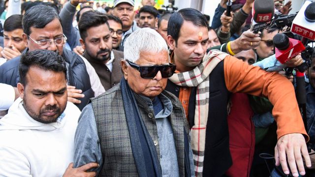 लालू-विजय छोड़िए.. तेज प्रताप की दही-चूड़ा पार्टी में जुटे दिग्गज, बिहार में बन रहे नए सियासी समीकरण?