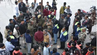 राजकीय चिकित्सा महाविद्यालय एवं अस्पताल परिसर में हंगामा