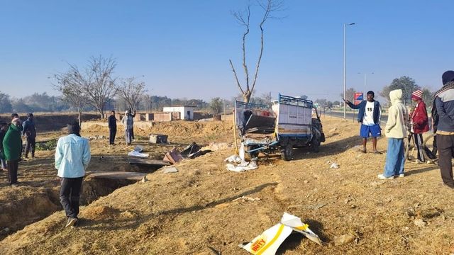 तिलकुट बेचने निकले थे रांची, गुमला में भीषण सड़क हादसा; 4 लोगों की मौत और 2 घायल
