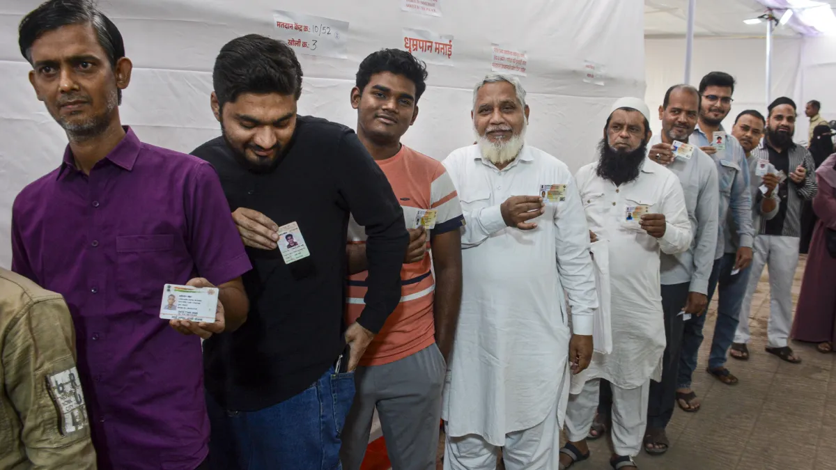 Maharashtra Polls 2026 LIVE: महाराष्ट्र में दोपहर डेढ़ बजे तक 29% मतदान, विपक्ष ने लगाए वोटिंग में गड़बड़ी के आरोप