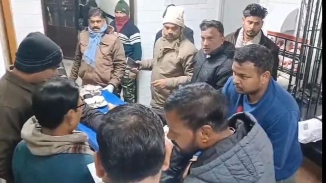 गोलियों की तड़तड़ाहट से गूंजा पलामू, पूर्व मुखिया और दुकानदार को बदमाशों ने मारी गोली
