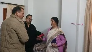 बुजुर्ग महिला के घर से आभूषण का बक्शा लेकर फरार हुआ चोर. Jagran