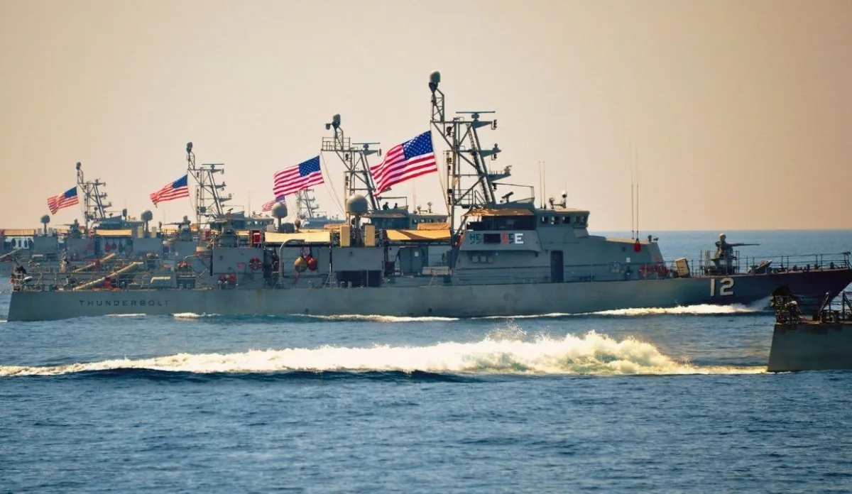 मिडिल ईस्ट में बढ़ा तनाव, अमेरिका ने तैनात किया जंगी बेड़ा