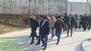 रावी नदी किनारे कूड़ा जलाने पर भी समिति ने जांच की है।