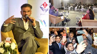 दैनिक जागरण की ओर से आयोजित जागरण फोरम में मनोरंजन सत्र-उत्तराखंड बना बालीवुड का नया ठिकाना को संबोधित करते अभिनेता सुनील शेट्टी। जागरण