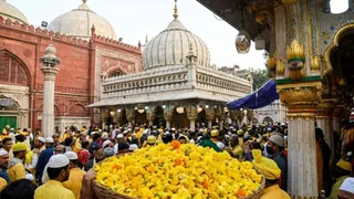 क्यों निजामुद्दीन दरगाह पर मानती है वसंत पंचमी? (Image Source: AI-Generated)
