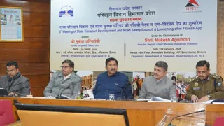 हिमाचल प्रदेश में परिवहन विभाग की बैठक की अध्यक्षता करते हुए डिप्टी सीएम मुकेश अग्निहोत्री। सौ. डीपीआर