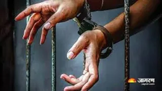 प्रयागराज महिला वकील से छेड़छाड़ करने वाले सिपाही को पुलिस ने गिरफ्तार कर लिया है।