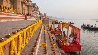 Basant Panchami 2026: इन 5 जगहों पर सबसे खास रहती है वसंत पंचमी की रौनक (Image Source: AI-Generated)