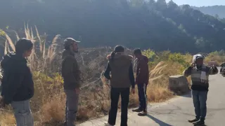जागरूकता अभियान के साथ कैमरे ट्रैप लगाए जा रहे। जागरण