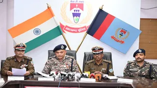 झारखंड के सारंडा में 'ऑपरेशन मेगाबुरु' सफल, 15 कुख्यात माओवादी ढेर।