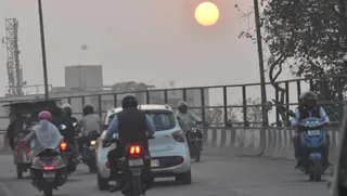 यूपी में तेजी से बदल रहा है मौसम। जागरण