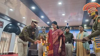 CRPF Group Centre Job Fair थरवई के पंडिला स्थित सीआरपीएफ ग्रुप केंद्र में 18वें रोजगार मेले का उद्घाटन करतीं केंद्रीय मंत्री अनुप्रिया पटेल व अन्य विशिष्टजन। जागरण
