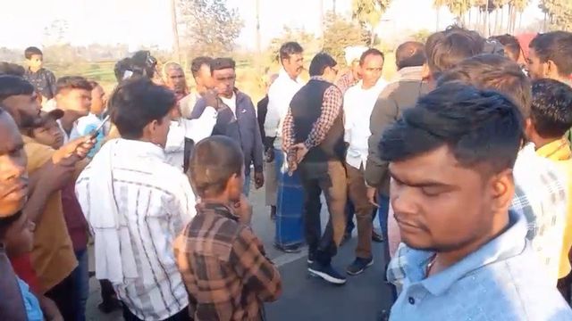Bihar Crime: नवादा में ग्रामीण चिकित्सक का जला शव मिला, बैग से हुई पहचान 
