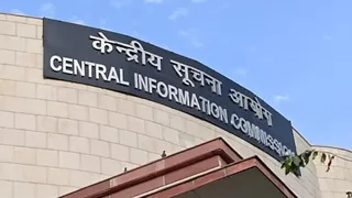 पत्नी को भरण-पोषण हेतु पति की आय की जानकारी मिलेगी।