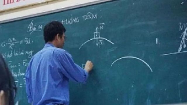 जामताड़ा में सरकारी स्कूल के सचिव का निधन, सहायक अध्यापकों ने उठाई आर्थिक सहायता की मांग
