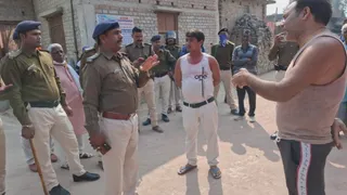मूर्ति विसर्जन के दौरान दो पक्षों में झड़प, एक दर्जन घायल